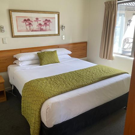 Allan Court Motel Dunedin Exterior photo